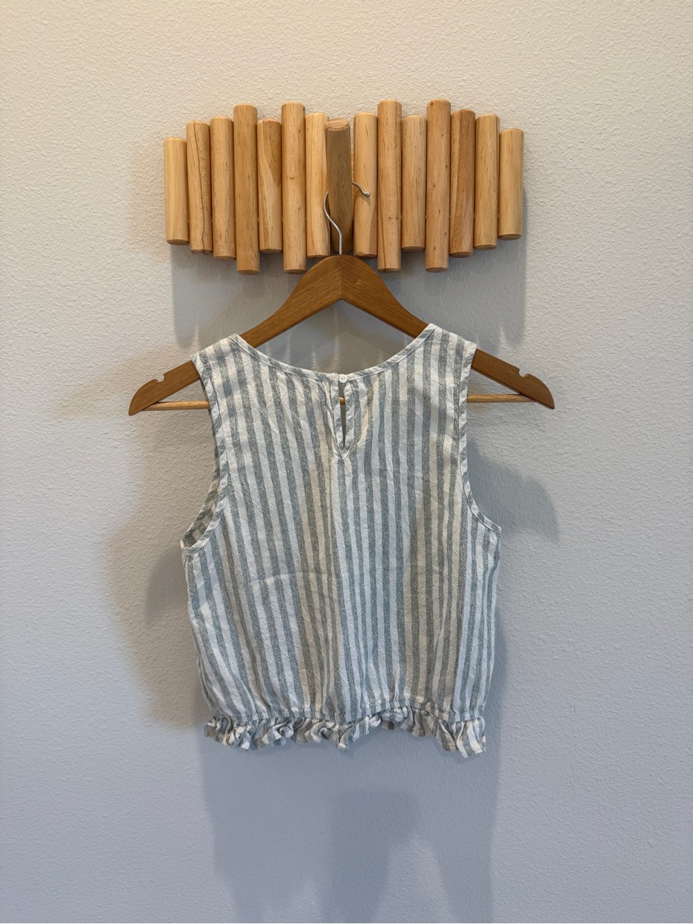 Striped Sleeveless Linen Blend Tank Top - Green & White - Picture 3 of 3